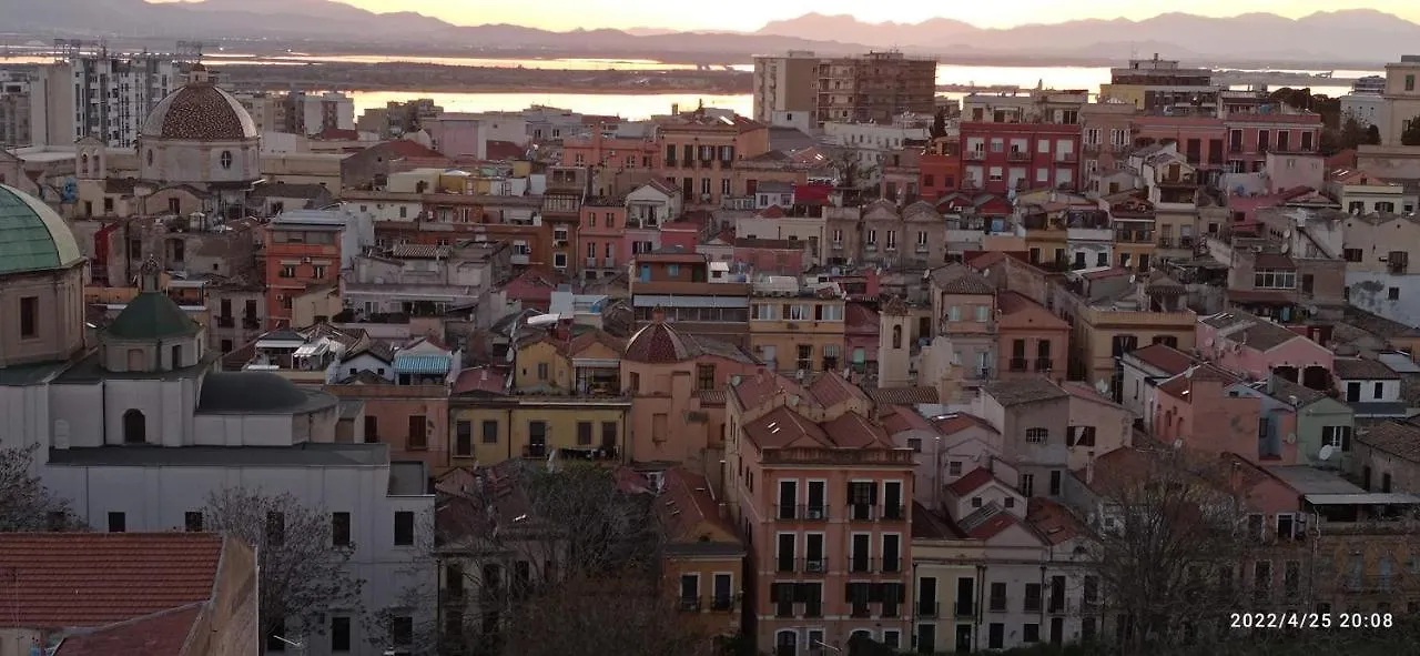 Cozy Suite Centro 0*, Cagliari Italy