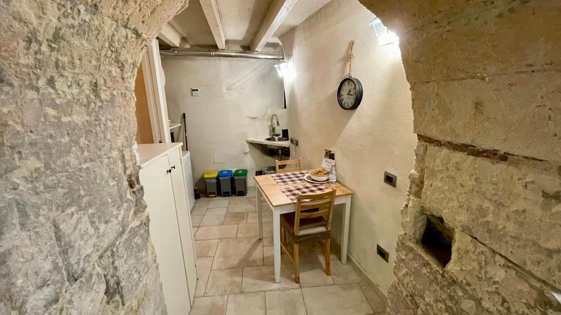 Cozy Suite Centro 0*, Cagliari Italy